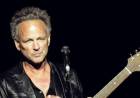 Un 3 de octubre  pero de 1949 nacía Lindsey Buckingham.