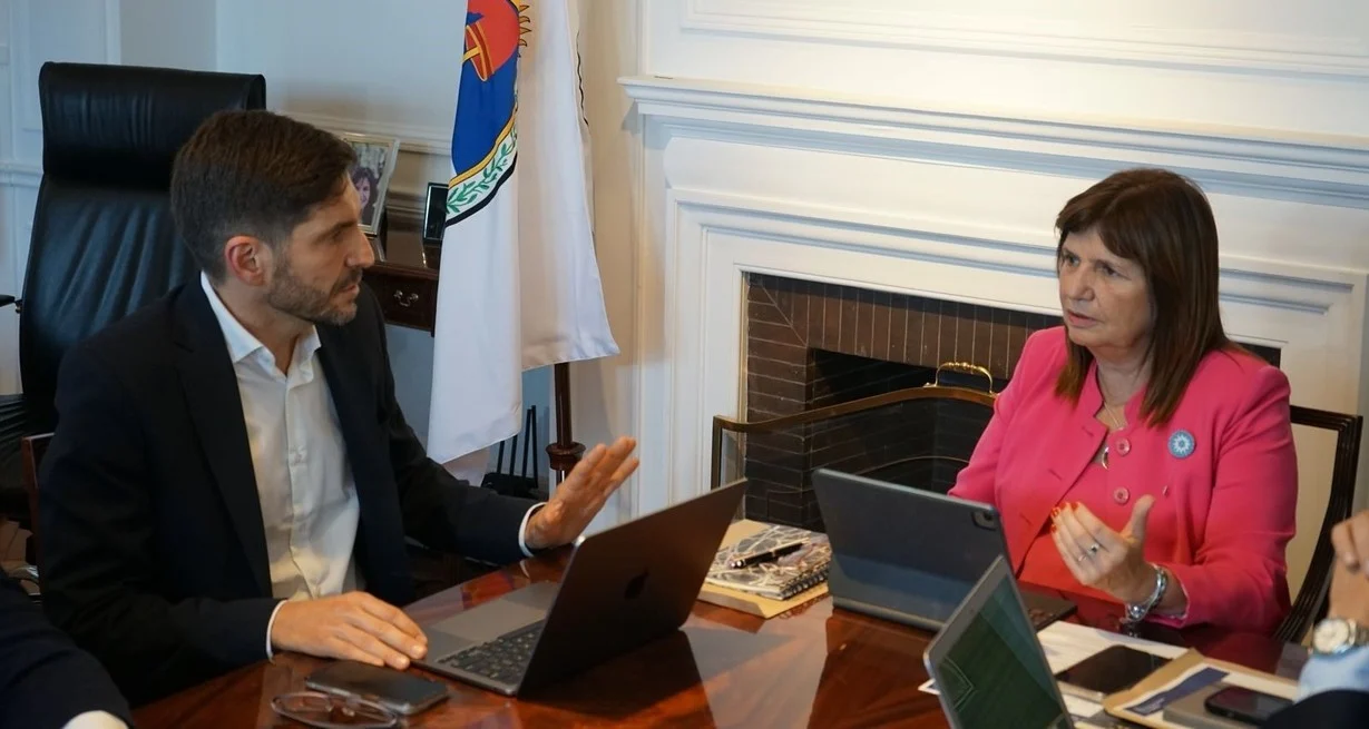 Bullrich "aislará a presos de alto riesgo" tras las amenazas a Pullaro