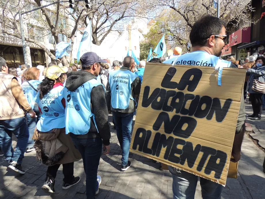 Por salarios, UEPC y SADOP convocan a un paro docente este jueves en Córdoba