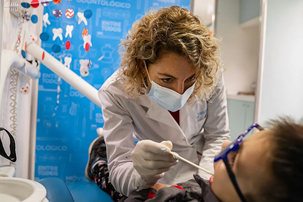 El móvil odontológico de la Provincia llega a Sierras Chicas a partir del lunes 13 de mayo