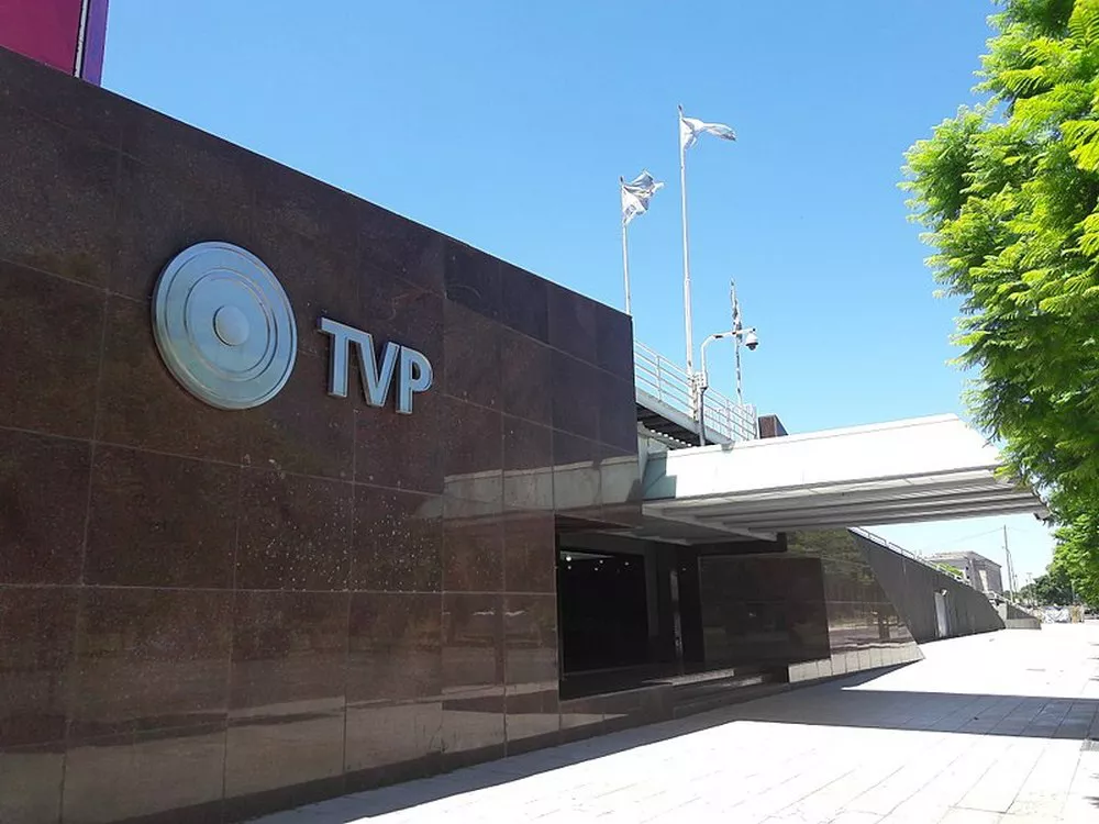 La PSA retiró documentación de la TV Pública por la causa del viaje de Adorni a Punta del Este