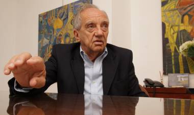 El empresario inmobiliario Alberto Bottai se lanzó como precandidato a intendente de Santa Fe