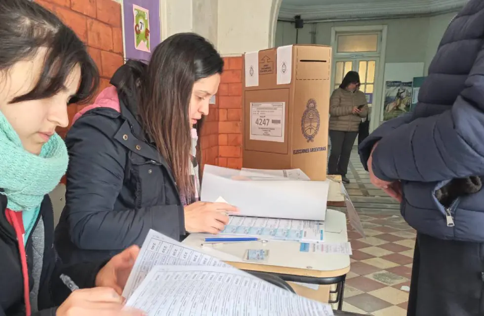 Cerraron las PASO 2023 en Santa Fe con mayor participación que en julio