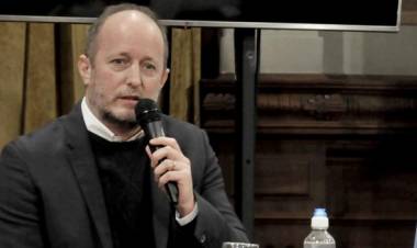 Tras el pedido de Massa, Insaurralde también renunció a su candidatura como concejal de Lomas de Zamora