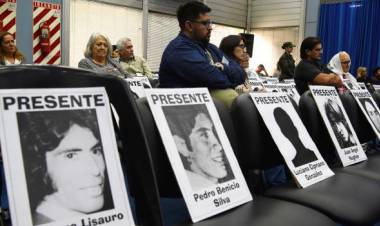 Comienza el juicio contra un federal y tres agentes de la Policía de Santa Fe por delitos de lesa humanidad