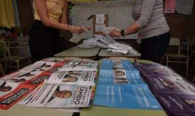 Comienza el recuento definitivo de los votos de las elecciones del domingo