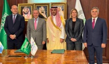 Perotti y Schiaretti firmaron un préstamo con el fondo saudí para un nuevo tramo del acueducto Santa Fe-Córdoba