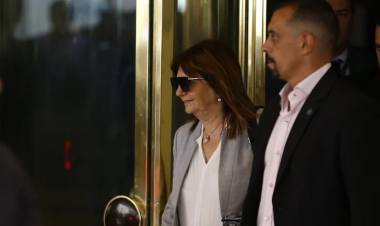 Macri amaga con correrse de las negociaciones con Milei, fastidiado por los diálogos con Bullrich