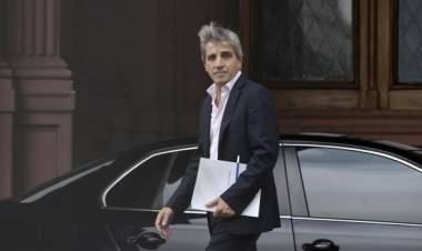 Caputo afirmó que la dolarización y el cierre del BCRA continúan siendo banderas del Gobierno