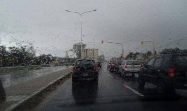 Viernes con lluvias y tormentas: cómo estará el tiempo durante el fin de semana