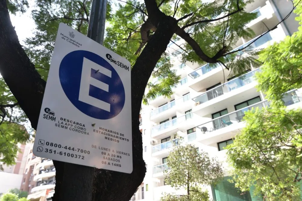 Otro aumento: sube a $360 la tarifa del estacionamiento medido y el controlado en la Ciudad