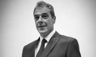 Alejandro Balbis: el cantautor montevideano regresa a Santa Fe