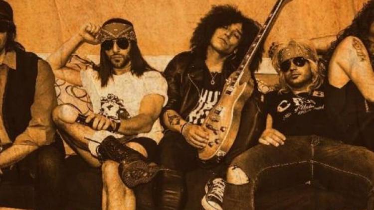 Attitude vuelve a Tribus