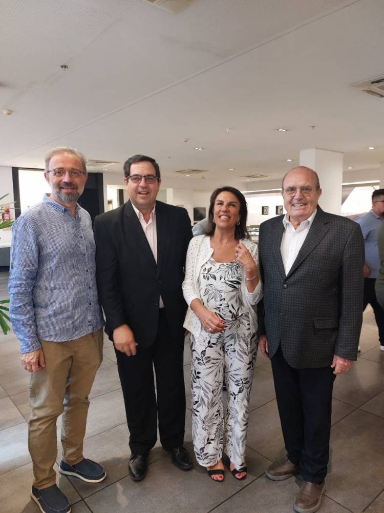 Más y mejor Democracia