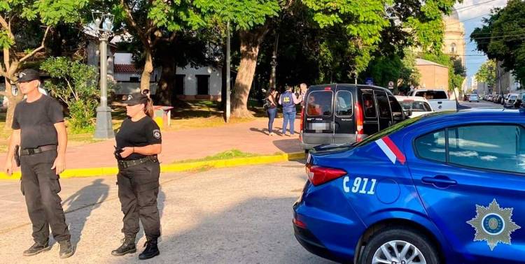 En zona de escuelas: Preventiva para dos veteranos que robaban con inhibidores en Santa Fe