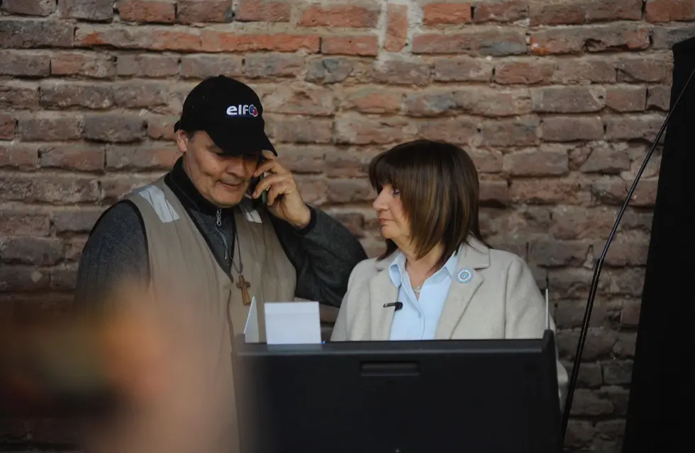 Patricia Bullrich también tuvo problemas para votar: “Voté 8 veces y tardé media hora”