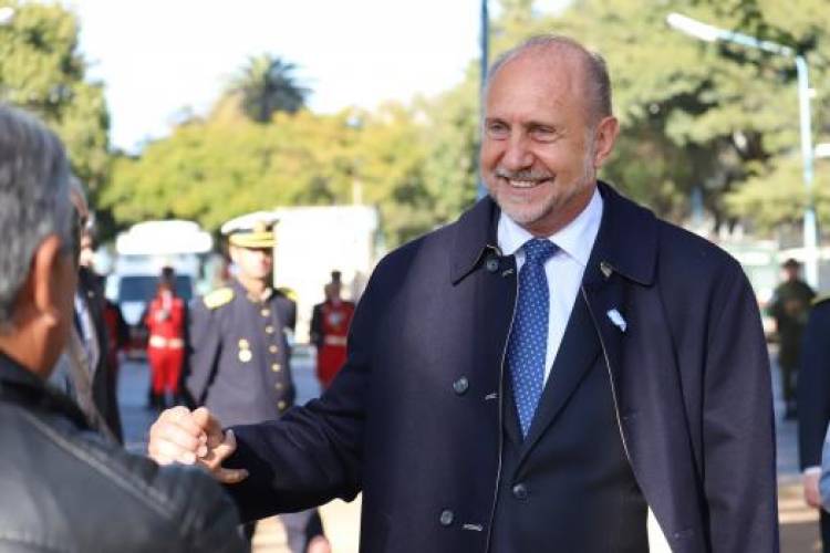 El Gobernador rechazó implementar sumas fijas para trabajadores estatales santafesinos y defendió su política de Seguridad