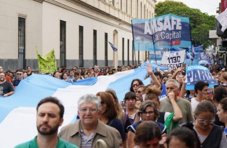 Comenzó el nuevo paro docente y el Gobierno renueva las críticas a los sindicatos