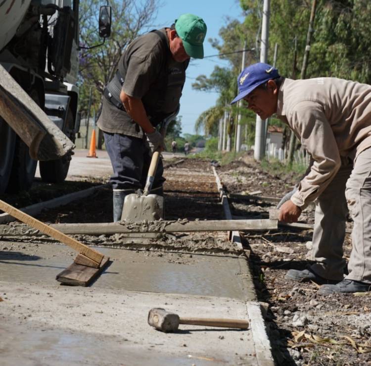 Continúan los trabajos en la Ciclovía y Vereda Peatonal en zona sur