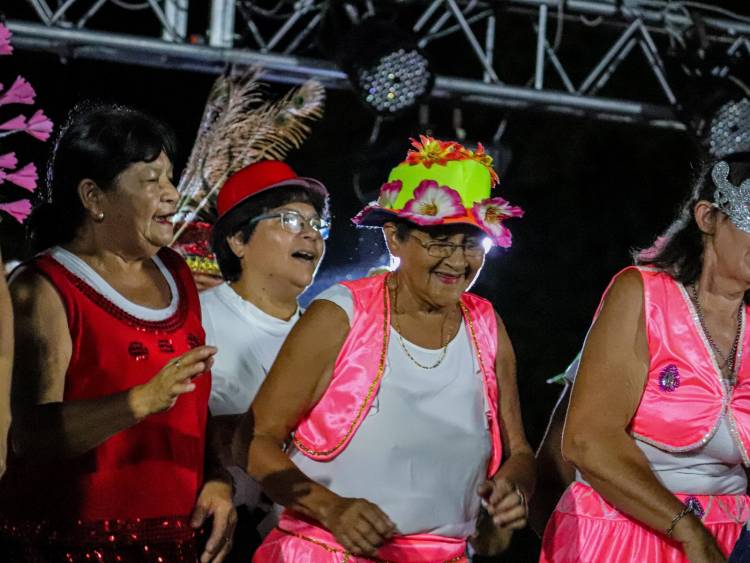 Reconquista vivió una gran fiesta en el lanzamiento oficial del Carnaval
