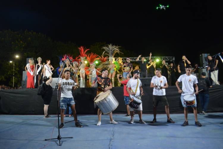 Reconquista vivió una gran fiesta en el lanzamiento oficial del Carnaval