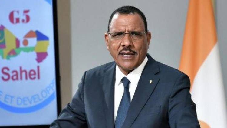 El depuesto presidente de Níger pide a EEUU y a la comunidad internacional "restaurar el orden constitucional"