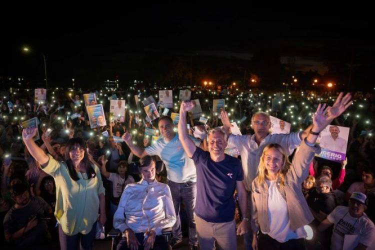 Con la presencia de Esteban Bullrich, Rogelio Frigerio llamó a "defender la democracia" en Gualeguaychú