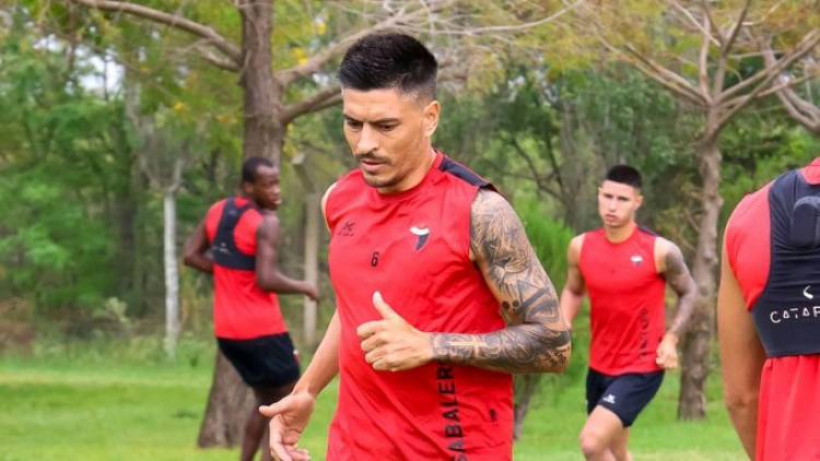 Damonte podría repetir el once titular para vistar a Banfield