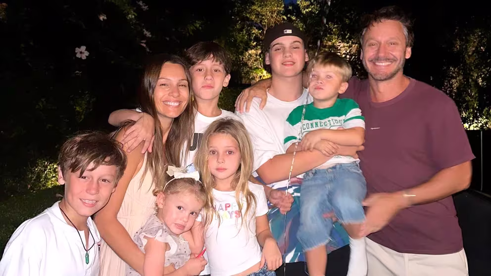 Familia ensamblada: Pampita y Benjamín Vicuña le celebraron el cumpleaños a Bautista con todos sus hermanos